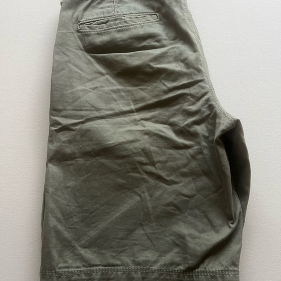 American Eagle Outfitters Other - EUC AMERICAN EAGLE OUTFITTERS Chino Shorts Mens Size 32x10 Classic (E3)
